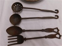 4 cast iron hanging utensils for décor, Taiwan -