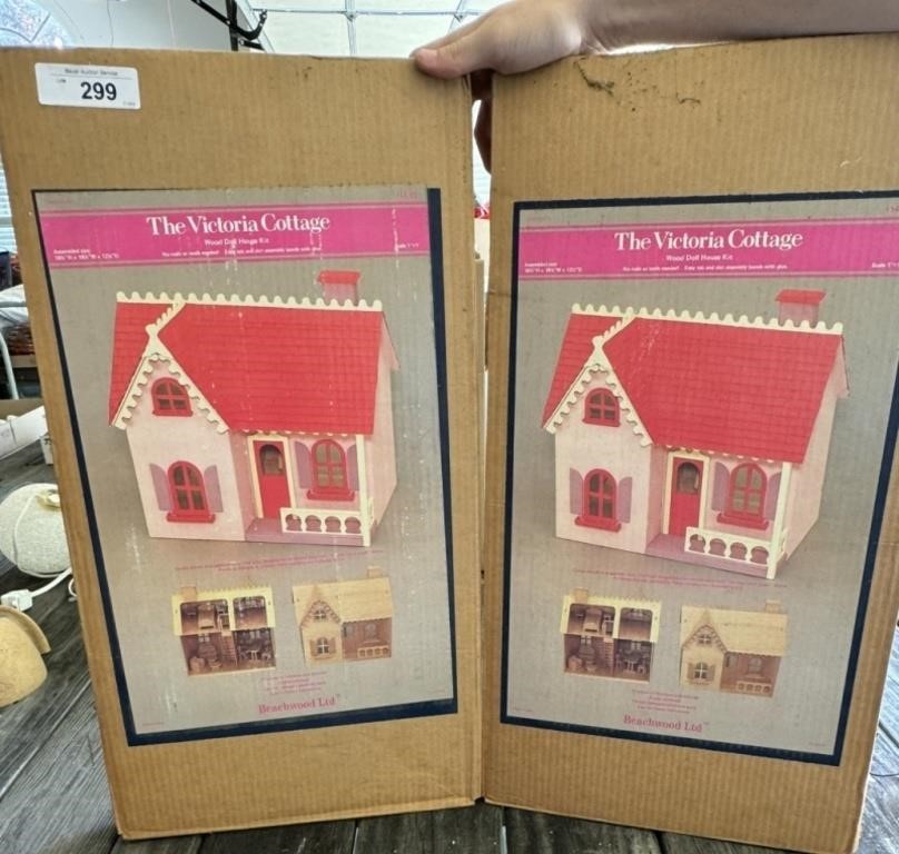 2 - Victorian Dollhouses
