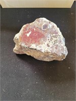 ROCK / STONE WITH RED/COPPER COLOR