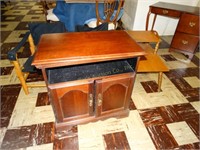 Wood entertainment stand, 2 chairs, 1 end table
