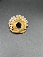 BSK stamped goldstone faux pearls brooch pin