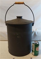 SOLID METAL Black Pail w lid