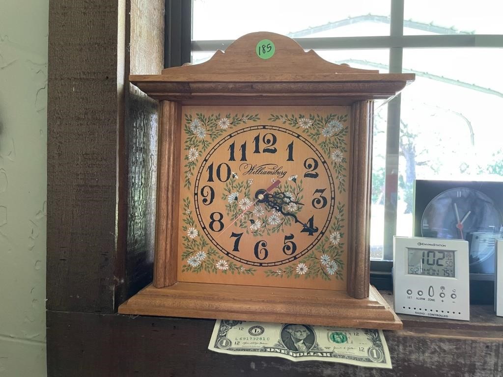 Vintage Williamsburg Clock