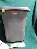 15" T Rubbermaid Trash Can NO LID