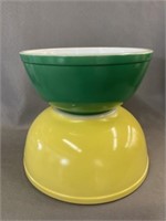 (4) Piece Pyrex Nesting Bowl Set