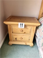 Broyhill Side Table(BD1)
