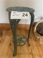 Metal Plant Stand 24" Tall