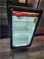 IMBERA VR06 Countertop Refrigerated Merchandiser