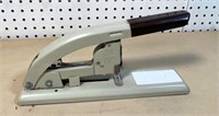 commercial swingline stapler