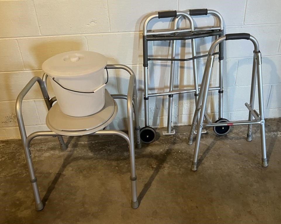 Guardian Folding Walker, Rubbermaid Side Step