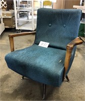 VINTAGE CHAIR