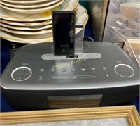 iHOME DOCKING STATION