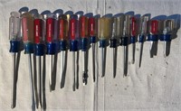 Assortment of craftsman screwdrivers