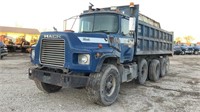 1992 Mack DM690S, Dump Truck, VIN