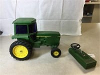 JD REMOTE TRACTOR