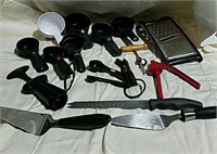 KITCHEN UTENSILS LOT