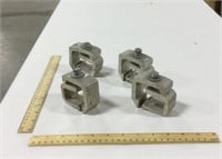 4 metal clamps