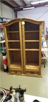 2 matching wood shelving furniture (approximately