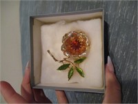 Sarah Coventry Flower Gold Tone Brooch Pin