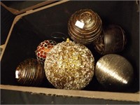 Metal Type Box with Décor Balls