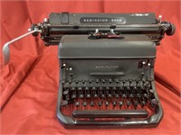 1940s era Remington Rand manual typewriter. Good