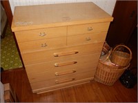 Kroehler Blonde Chest of Drawers