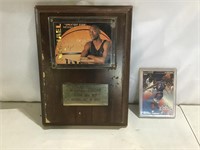 Michael Jordan:collector cards/plaque