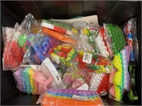 NEW Plastic Poppers & More in Sterlite Tote