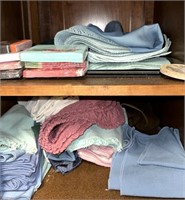 Contents of cabinets - kitchen linens/paper goods