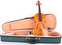 BEAUTIFUL 1/2 VIOLIN WITH CASE AND BOW