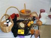 GROUP WITH BASKETS, FALL DÉCOR, PICTURE FRAMES,