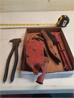 Fence stretcher, pliers and misc