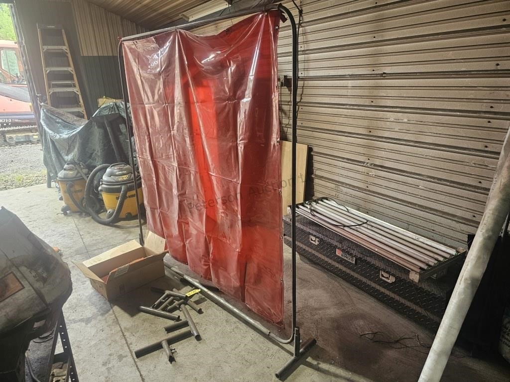 Welding screens