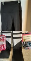 Ladies Shavers, new, 2 Pr Leggings, size M