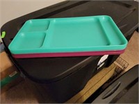 set of 4 Tupperware divided trays