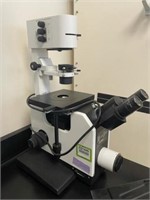 Microscoptics IV900 Microscope