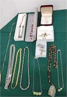 Lot of necklaces