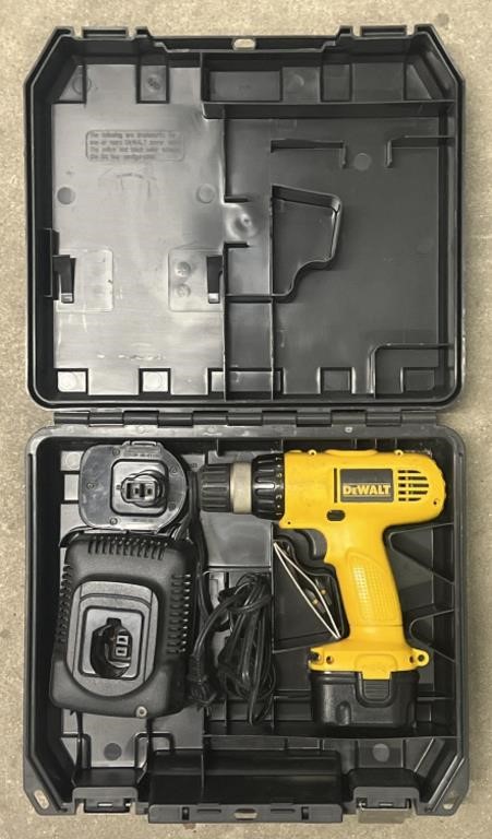 DeWalt 3/8in Cordless Drill Driver Model DW927