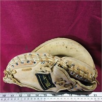 Wilson Baseball Catchers Glove (Vintage)