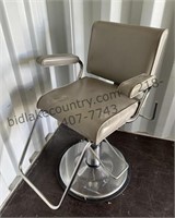 Beauty Salon Chair 3