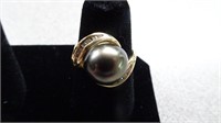 Beautiful Black Pearl Gold Ring