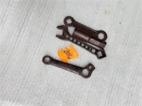 Small wrenches