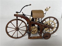 1:8 Scale Model 1885 Daimler