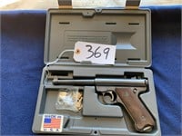 Ruger 22 Cal Pistol w/Case