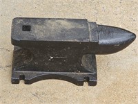 NICE AND SOLID 50LB CAST IRON ANVIL-NO MARKINGS