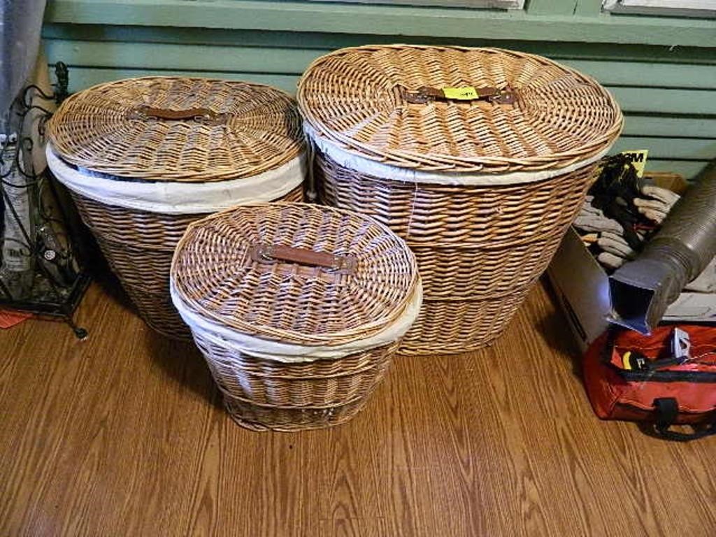 Laundry Hampers & Linens