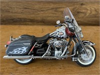 Collectible 1/10 Harley Davidson Road King