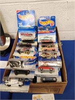 OVER 30 DIECAST HOTWHEELS