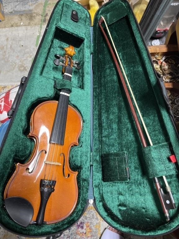 Stentor Student Violin In Case 18"