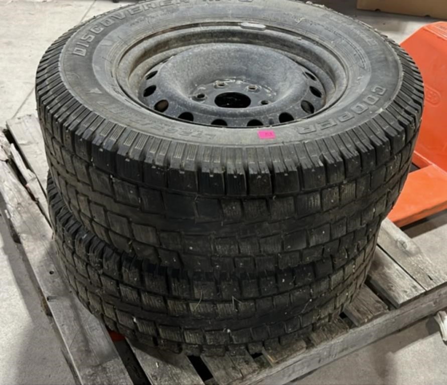 Pair of LT265/70R17 Winter Truck Tires on 6 Bolt